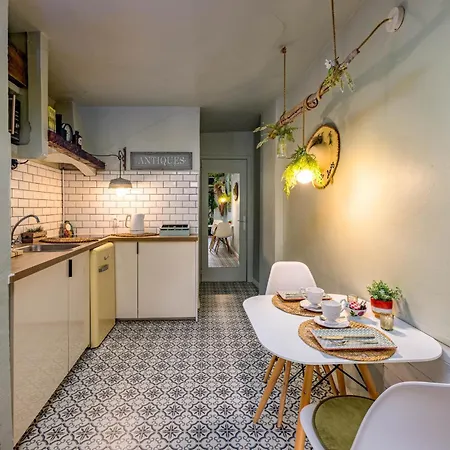 Appartement Youmi - Calme Avec Jacuzzi Et Clim A 5min De La Comedie, Tram A 200m Montpellier